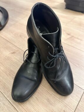Luca del forte Black genuine Leather Lace-Up Ankle Boots/booties. Size 40